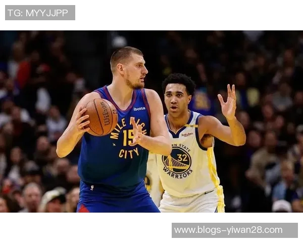 勇士与掘金激战1月17日争夺西部季后赛席位的关键对决