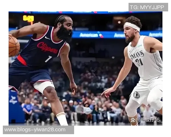 快船与独行侠半场对决精彩回顾及数据分析